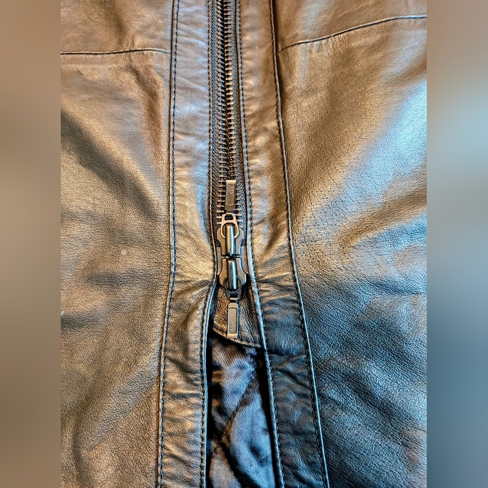 Classic Black Leather Trench Coat with Belt - Picture 13 of 16
